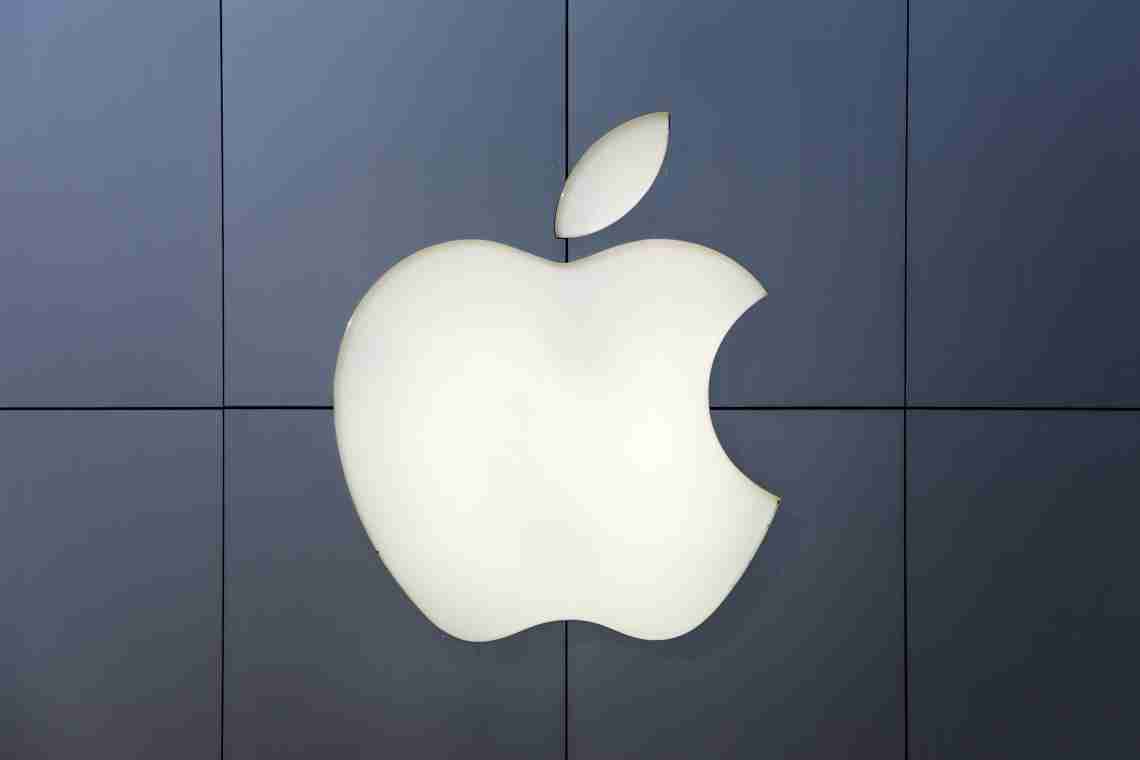 Кривий логотип Apple на iPhone підвищив вартість пристрою в три рази