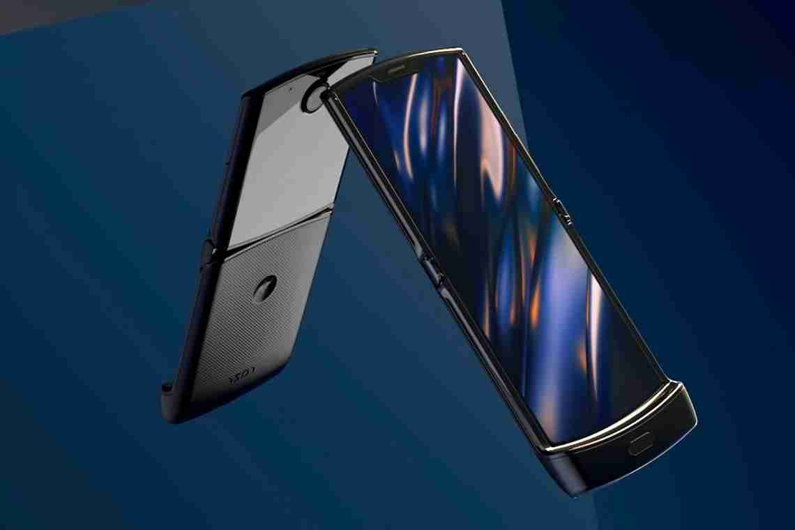 Зовнішній екран і унікальні функції: нові деталі про гнучкий смартфон Motorola Razr