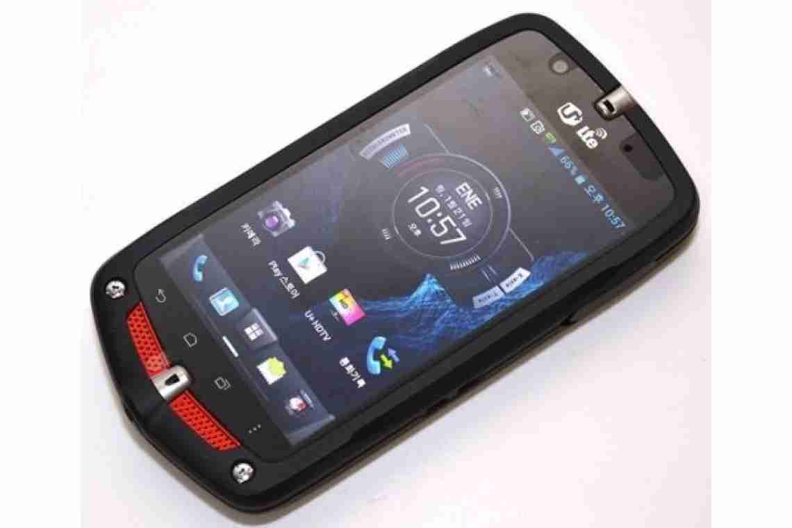 "Бронесмартфон" Casio G'zOne TYPE-L CAL21 з 4 "" IPS-екраном "
