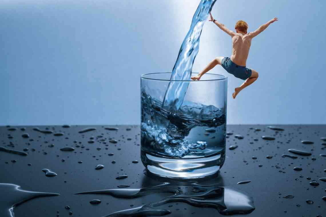 Вода, збагачена киснем: корисні властивості і шкода, ефект для організму, відгуки