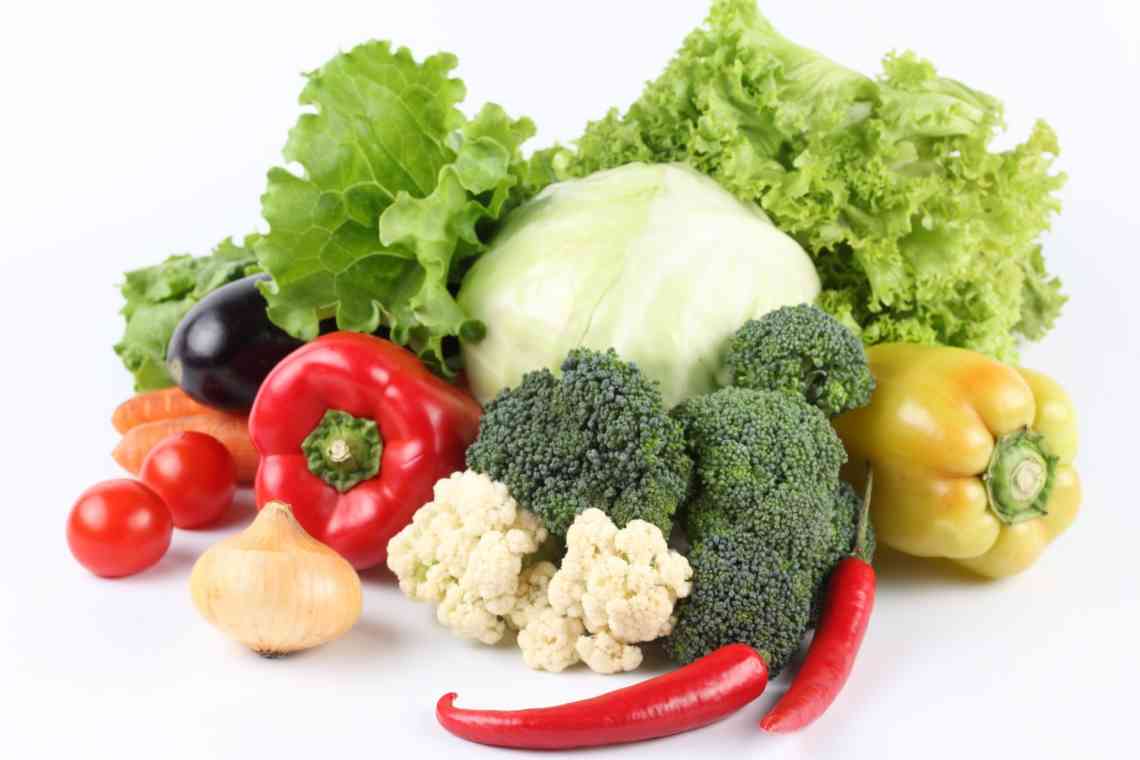 Сироїдські салати: основні правила приготування, вітаміни та корисні речовини, очищення організму, смачні рецепти, плюси, мінуси та протипоказання