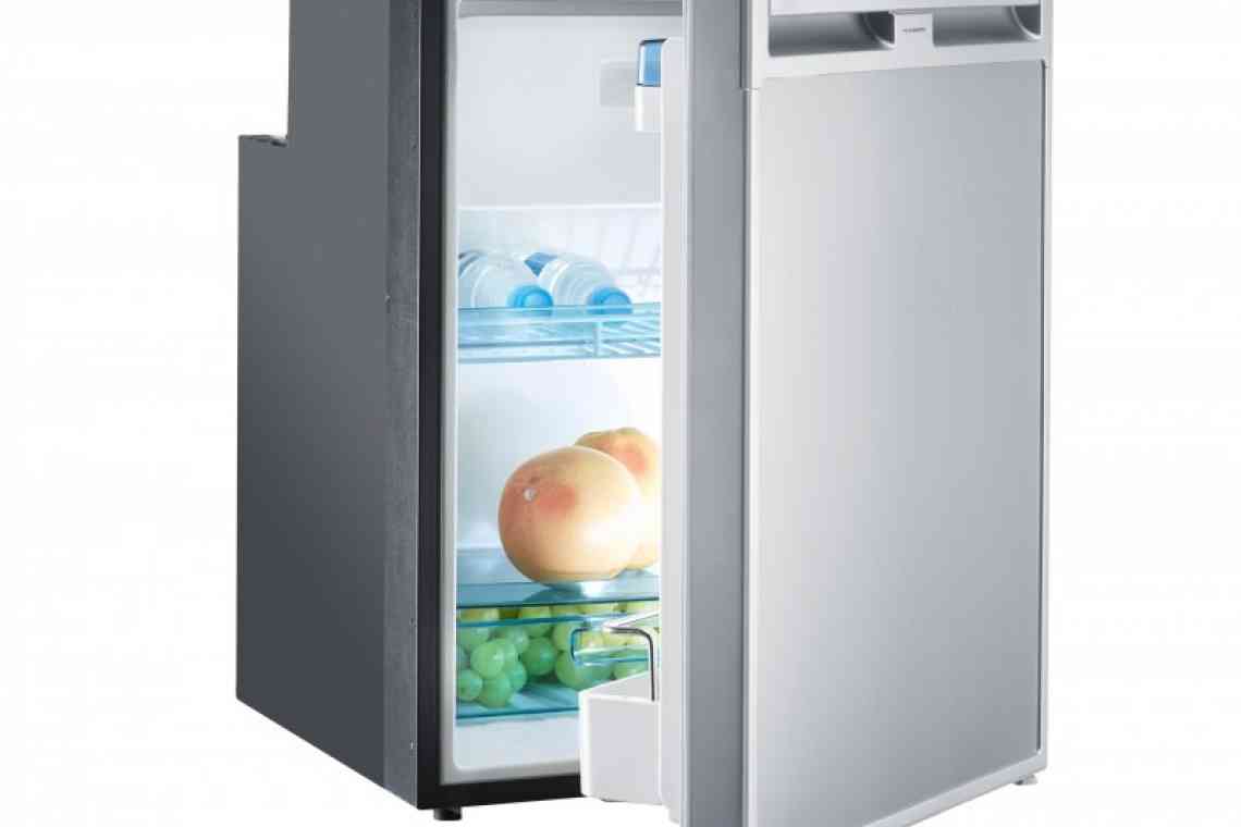 Маленький вбудований холодильник