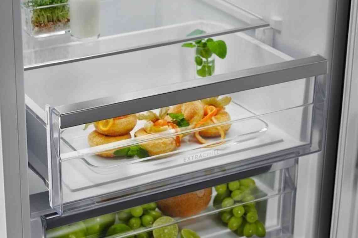 Вбудований холодильник Electrolux