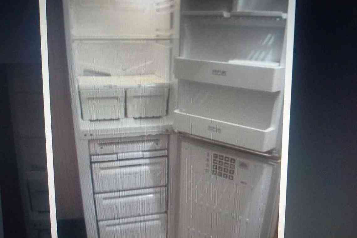 Двокамерний холодильник Stinol
