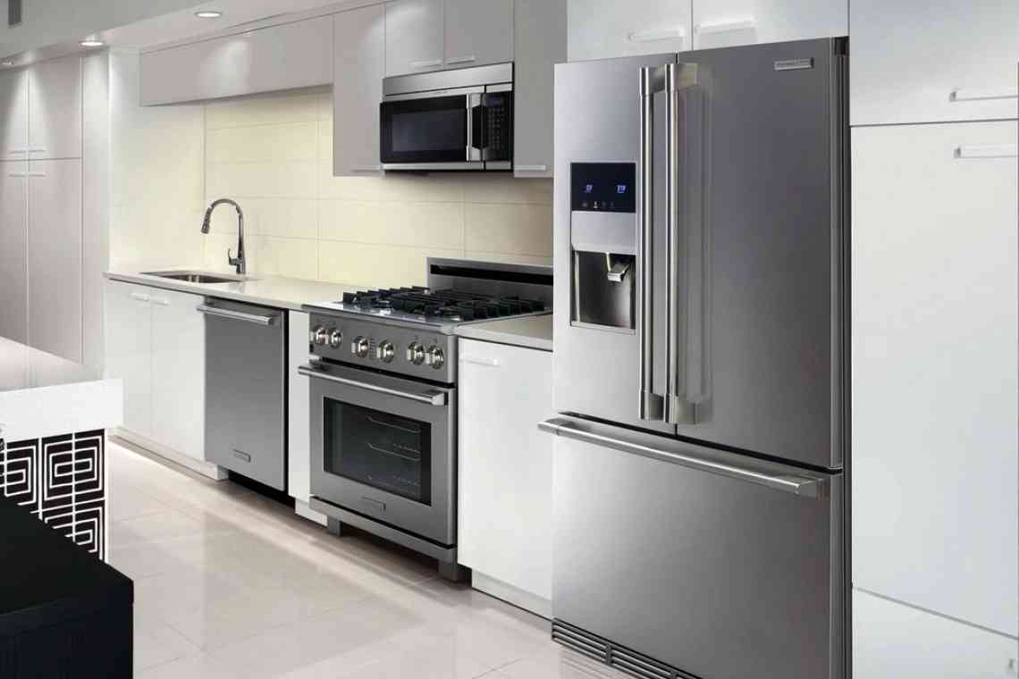 Холодильники сірого та сріблястого кольору