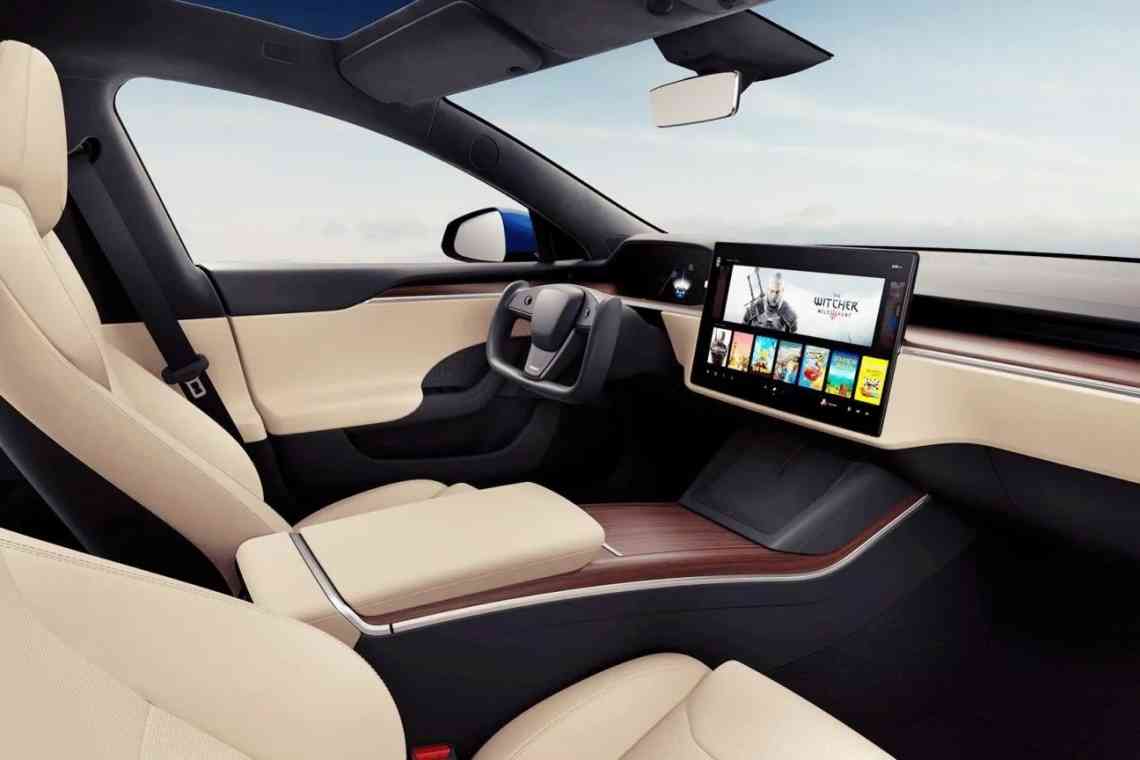 У нових версіях Tesla Model S і Model X з'явиться камера, яка дивиться на водія "
