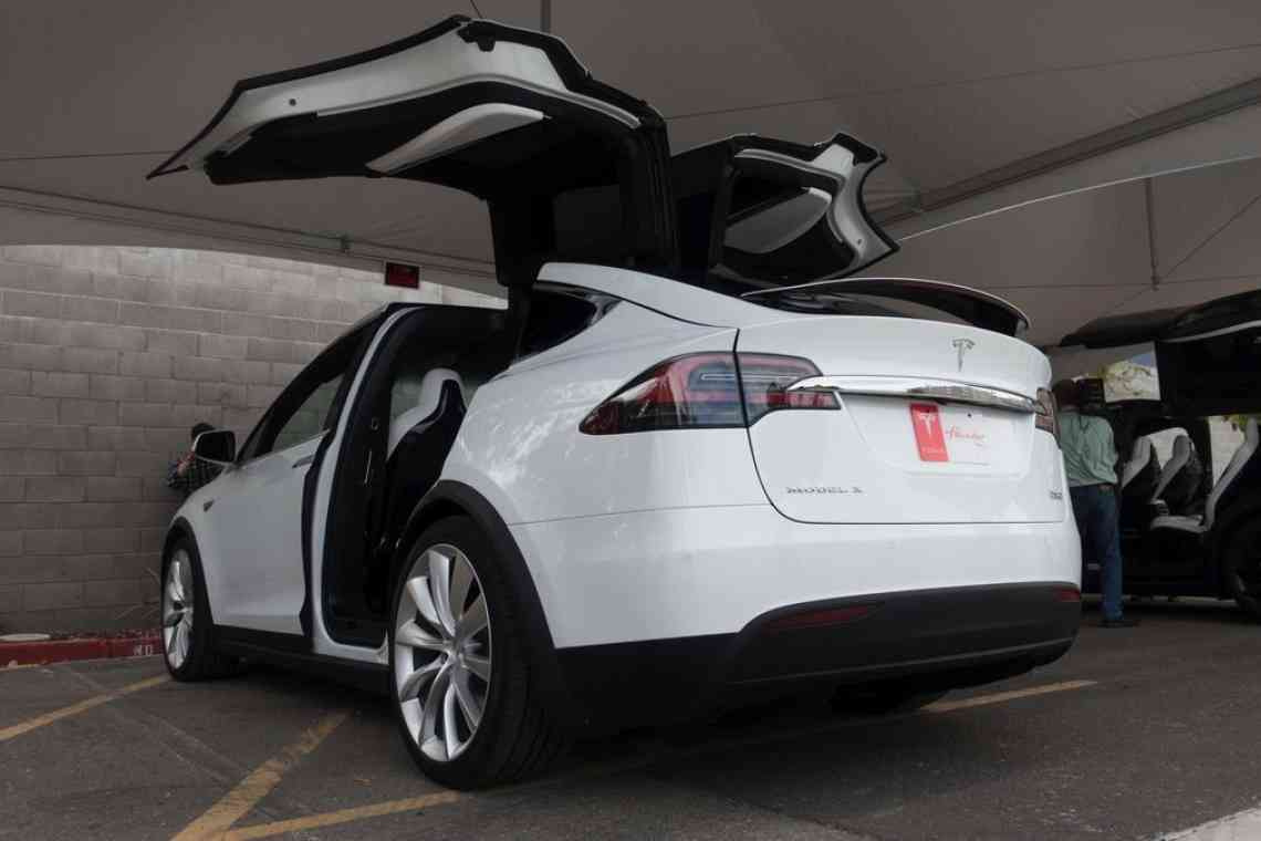 У тунелі під Лас-Вегасом хочуть використовувати електромобілі на базі Tesla Model X