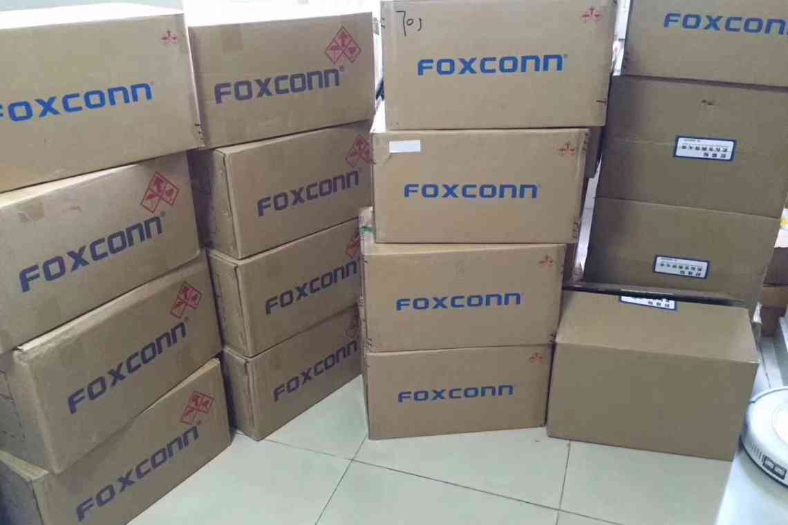 Для складання iPhone 13 компанія Foxconn найме 200 тисяч додаткових працівників