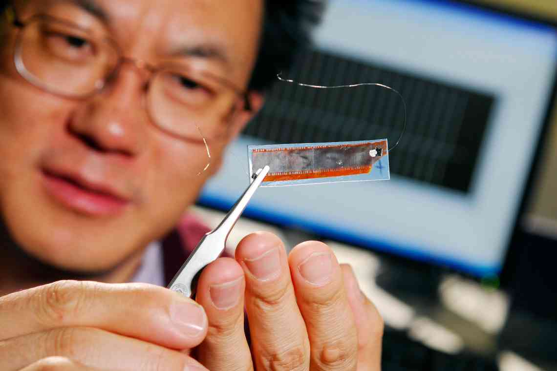  Китайські вчені створили текстильний акумулятор - з нього можна робити одяг, від якого зможе заряджатися смартфон "