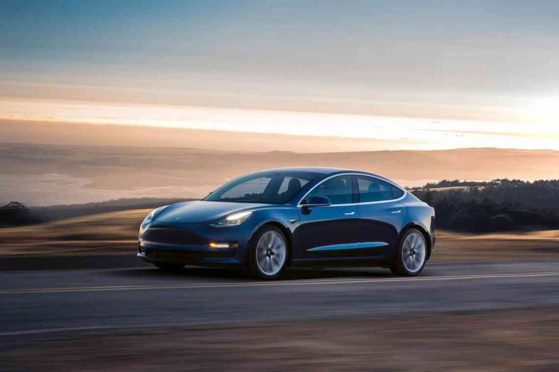 Tesla відкличе майже 6 тисяч електромобілів Model 3 і Model Y через проблеми з гальмами
