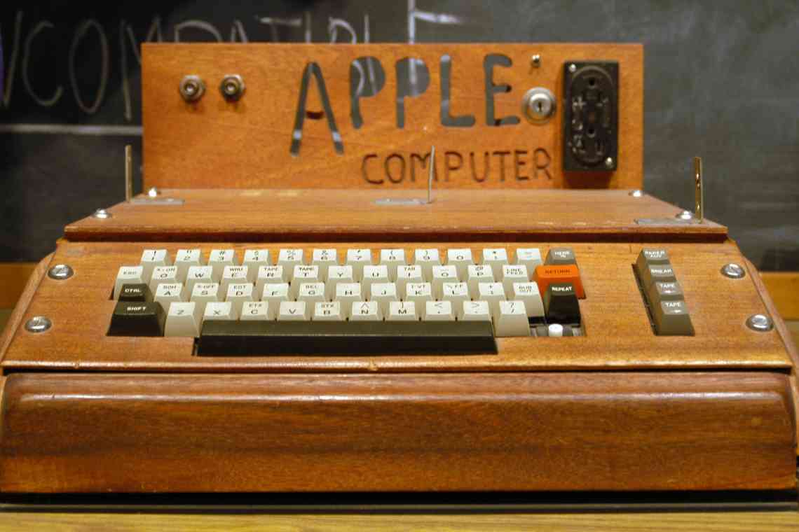 На Ebay виклали робочий зразок комп'ютера Apple 1 за $1,5 млн "