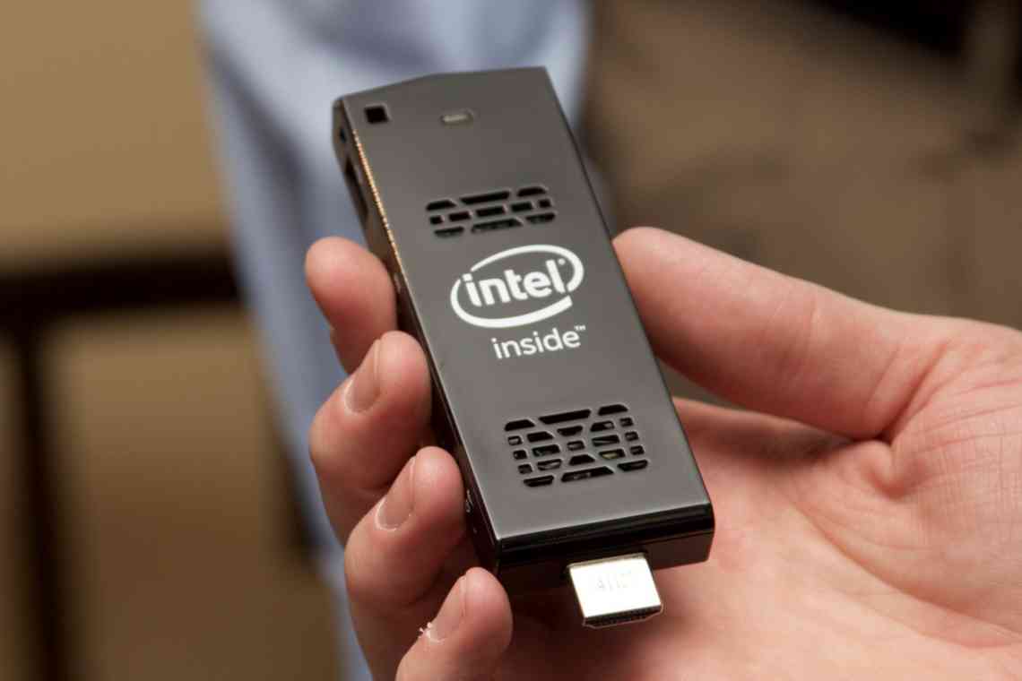 Комп'ютер-брелок Intel Compute Stick вийшов з ОС Windows 10 "