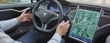 Tesla тільки зараз почала використовувати камеру в салоні для стеження за станом водія
