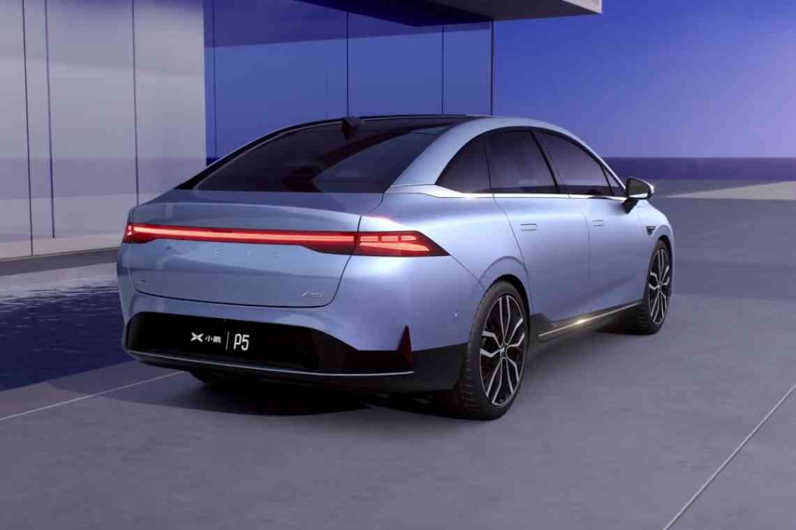 Китайська Xpeng почала поставки флагманського електричного седана P7 в Європу