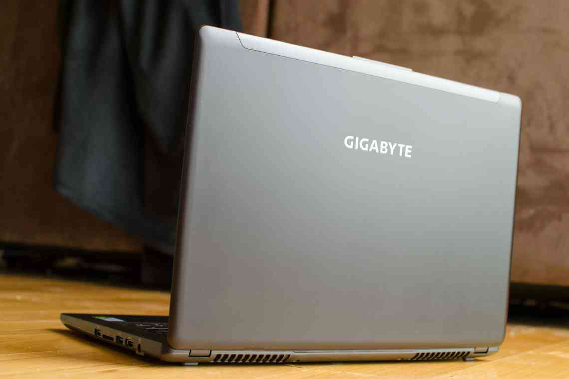 GIGABYTE P2742G: ігровий 17,3 "" Full HD-ноутбук на Windows 8 "