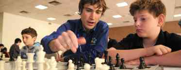 Як можна грати в шахи по інтернету?