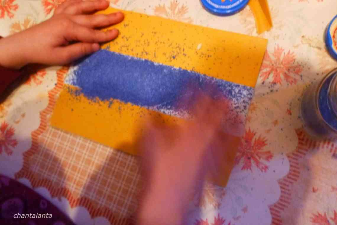 Дізнаємося як манку пофарбувати для виробів? Всі способи виготовлення альтернативи кольоровому піску