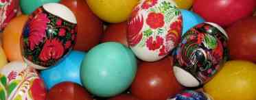 Як фарбувати великодні яйця харчовими барвниками