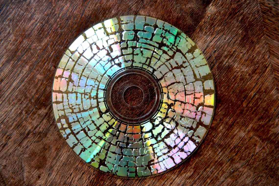 Дізнаємося що можна зробити зі старих дисків? Креативні ідеї