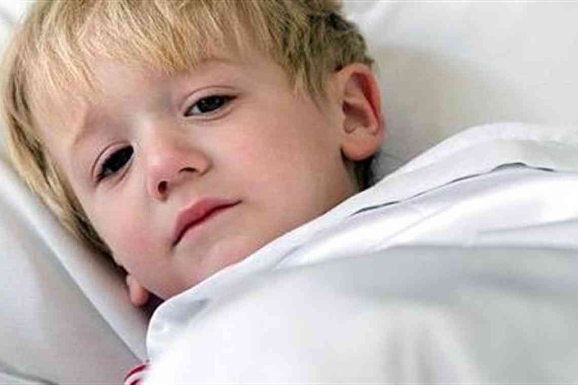 Чим і чому небезпечна кишкова інфекція у дітей? Як допомогти дитині?