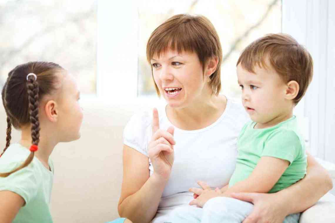 Чому дитина часто зітхає і позіхає: поради педіатра