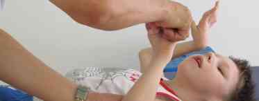 Дитячий центральний параліч: причини, симптоми, лікування