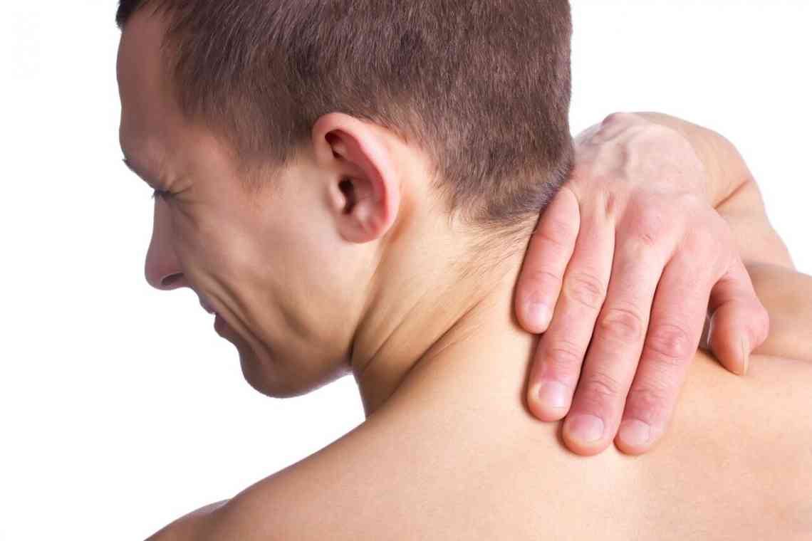 Горб на шиї: причини та лікування