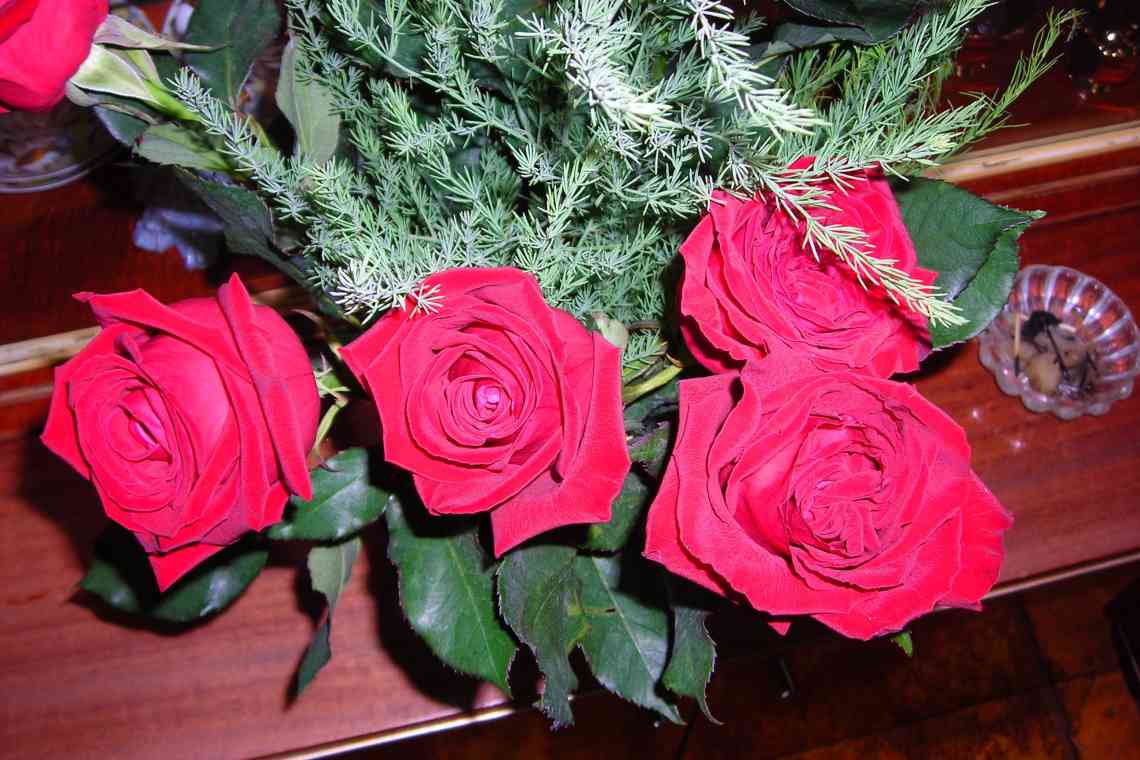 Букет з троянд - як зберегти довше його свіжість