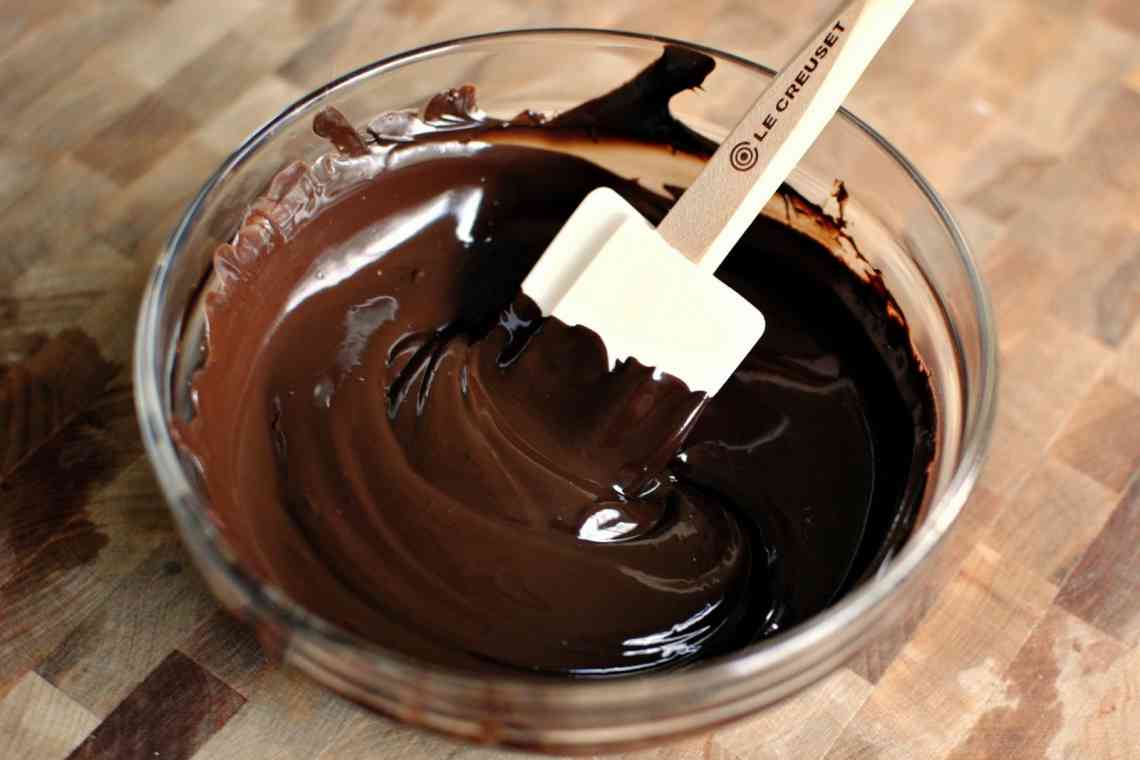 Сироп шоколадний: рецепти в домашніх умовах