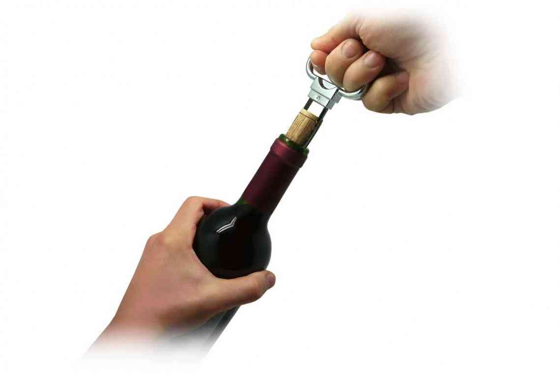 Шість способів, як відкрити пляшку вина без штопора