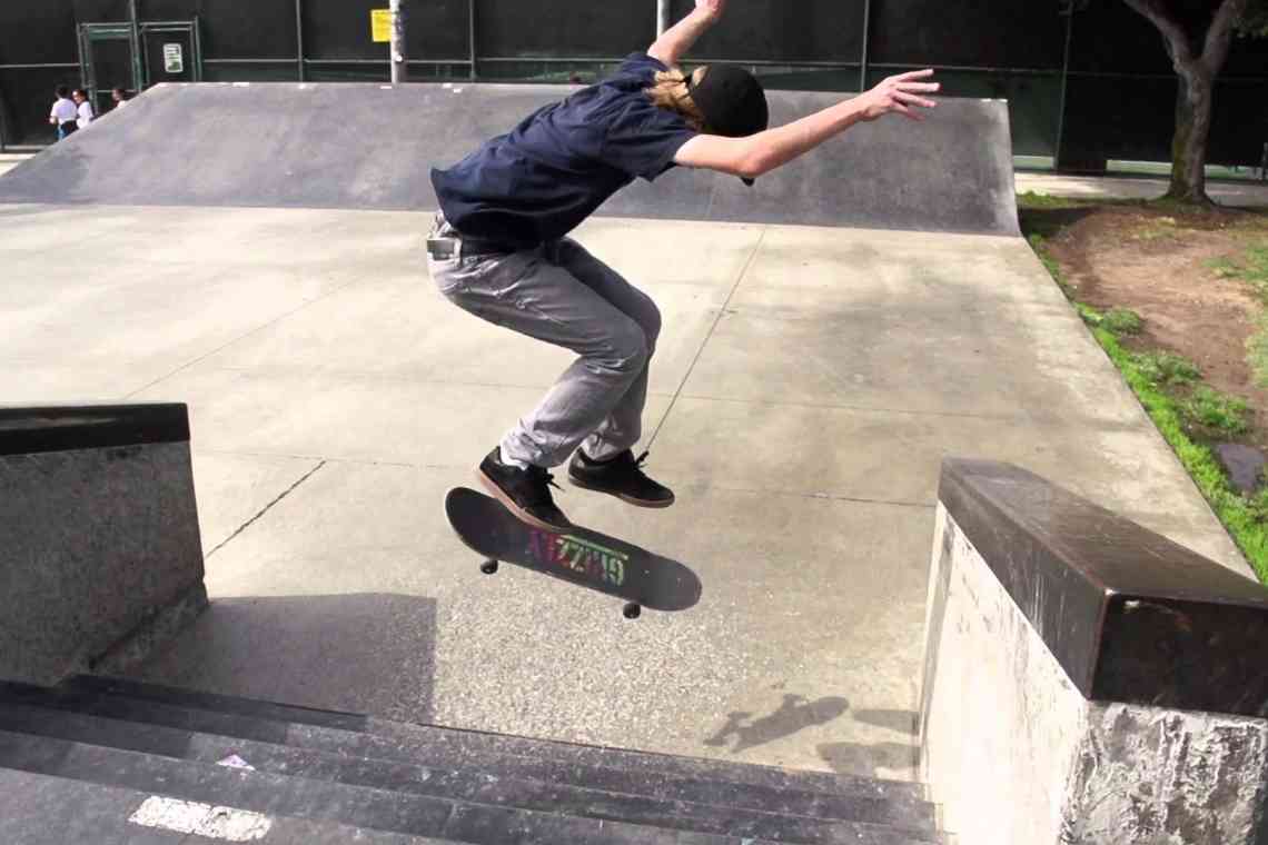 Як зробити Kick Flip на скейті