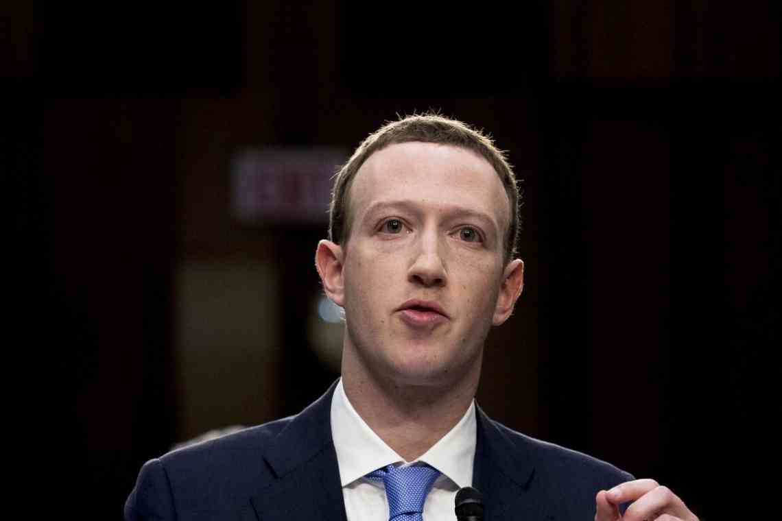 Сенатори США вимагають від Цукерберга тримати відповідь після викриттів колишньої співробітниці Facebook