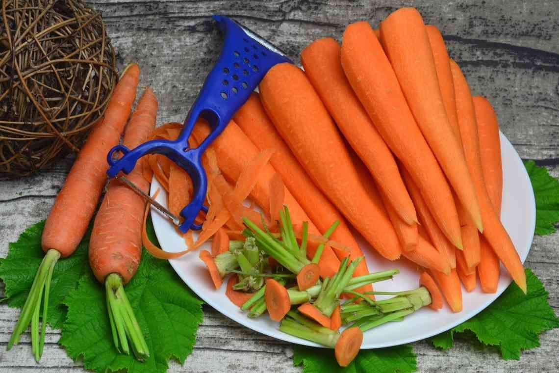 Чим можна підгодовувати моркву?