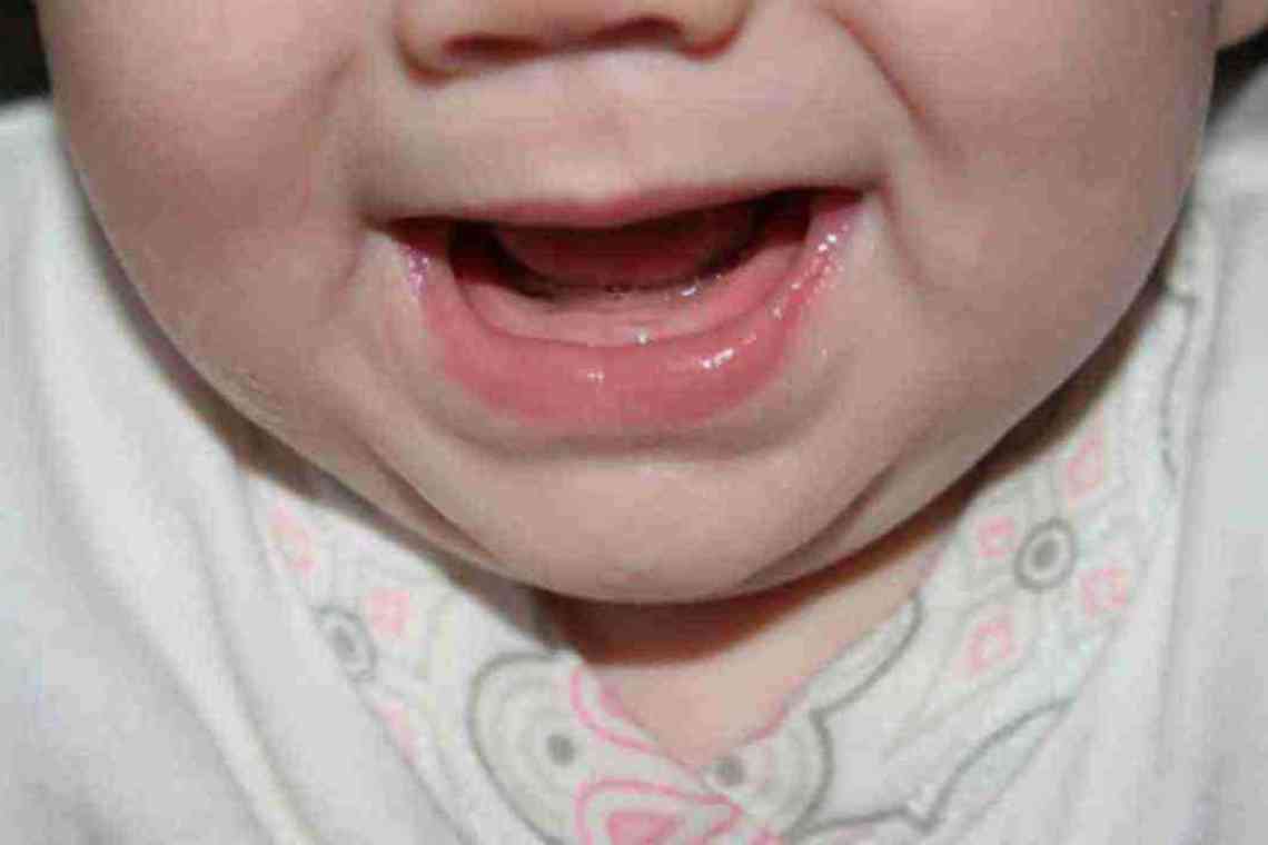 У чому особливість прорізування зубів у дітей?