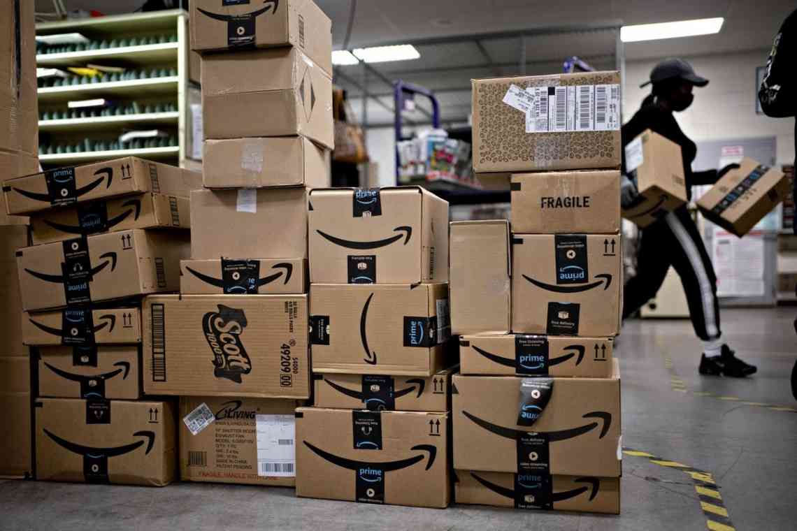 Amazon назавжди заблокувала 600 китайських брендів за шахрайство з відгуками