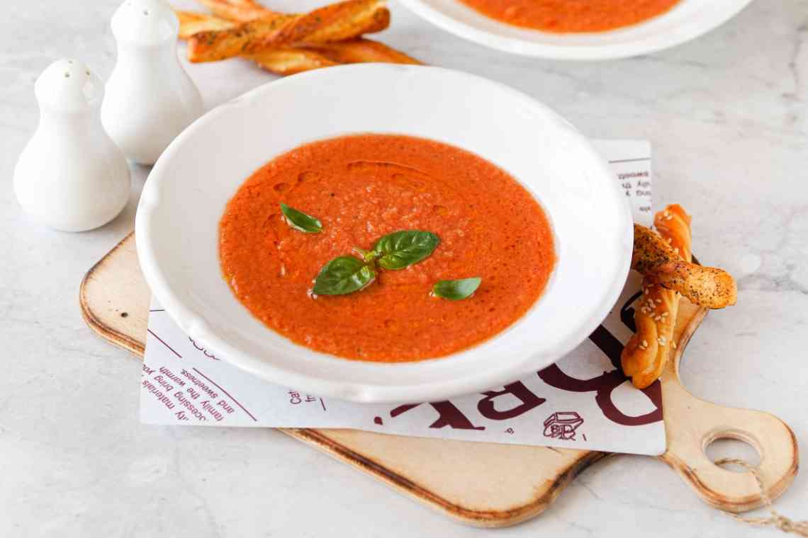 Справжній андалузький гаспачо: рецепт, компоненти та різновиди супу