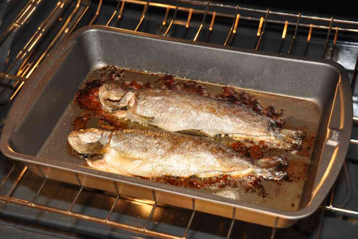 Риба по-царськи в духовці: рецепти, правила приготування та відгуки