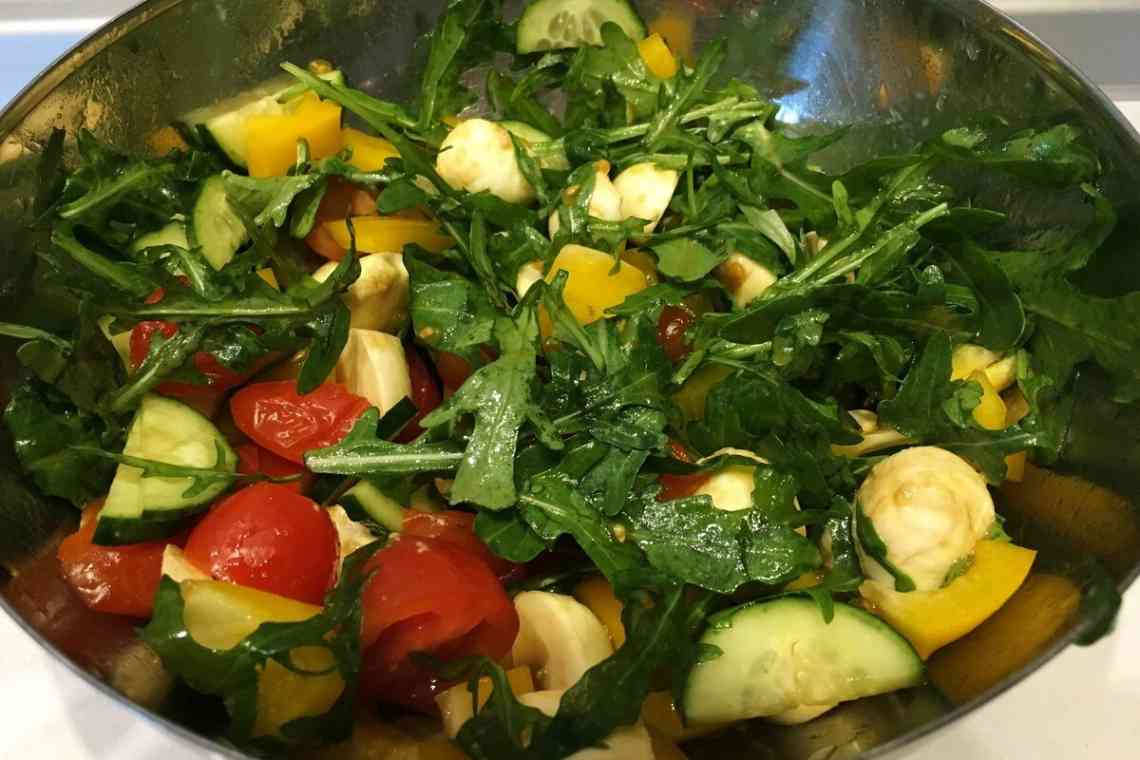 Дізнаємося як виготовити гірчичну заправку для салату?