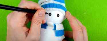 Сніговик з пінопластових куль: фото