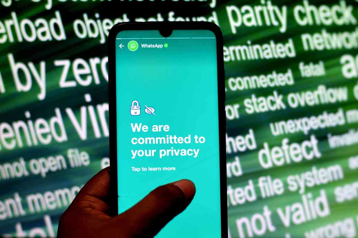 Нова політика конфіденційності WhatsApp призвела до різкого падіння кількості завантажень месенджера