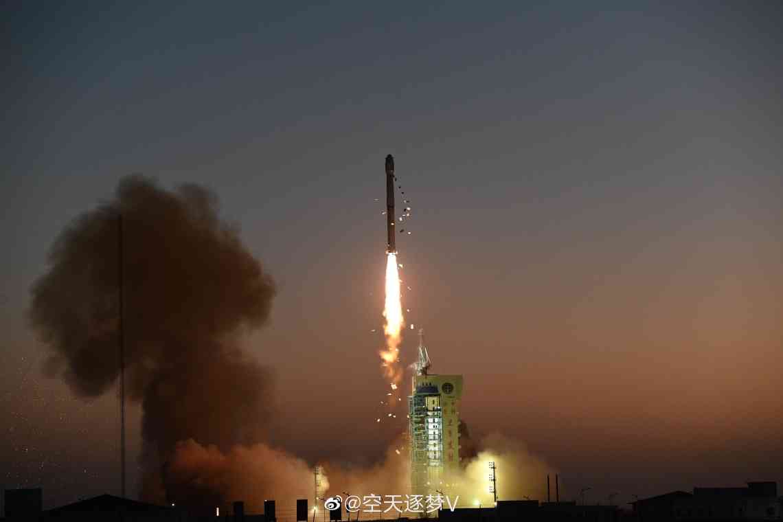 Китай вивів на орбіту Gaofen 5 (02) - оптичний супутник зондування Землі у високій роздільній здатності