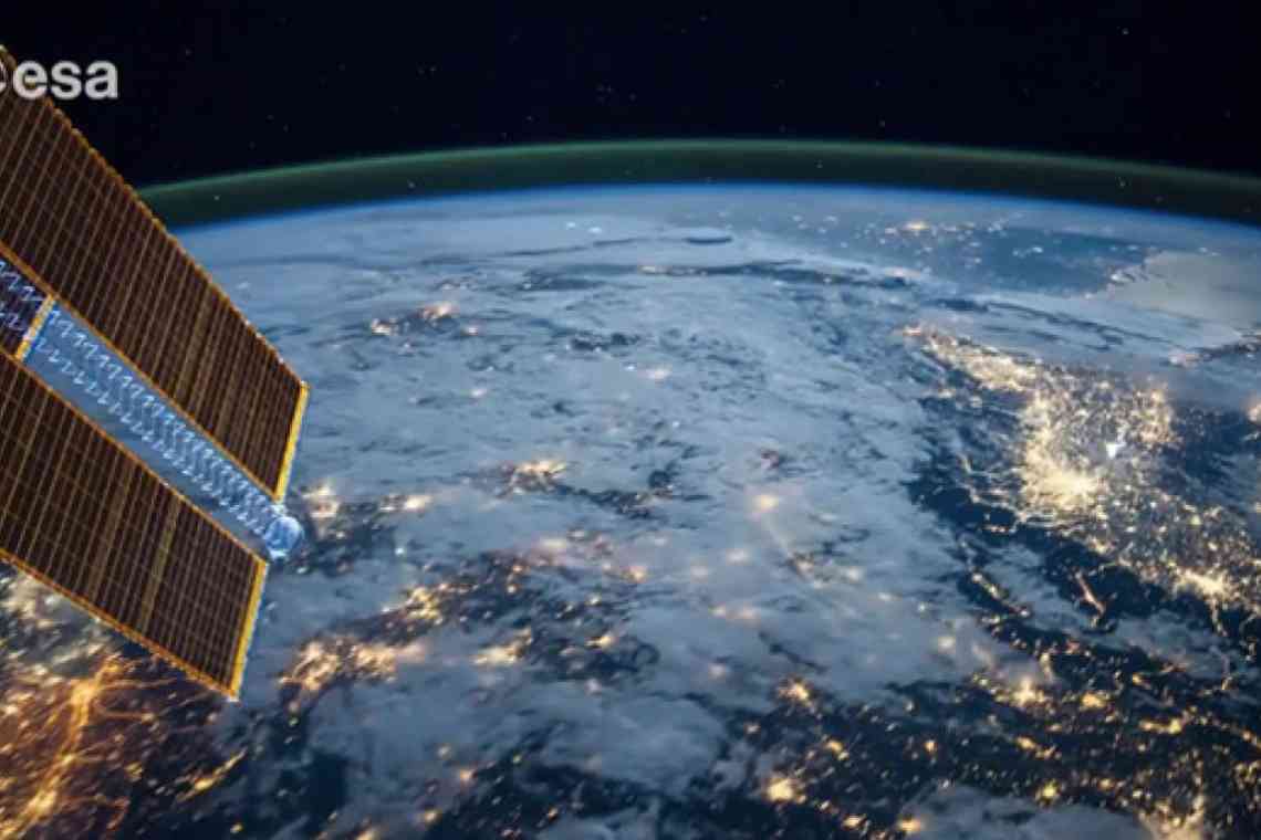 Відео дня: погляд на земне життя з МКС у режимі time-lapse