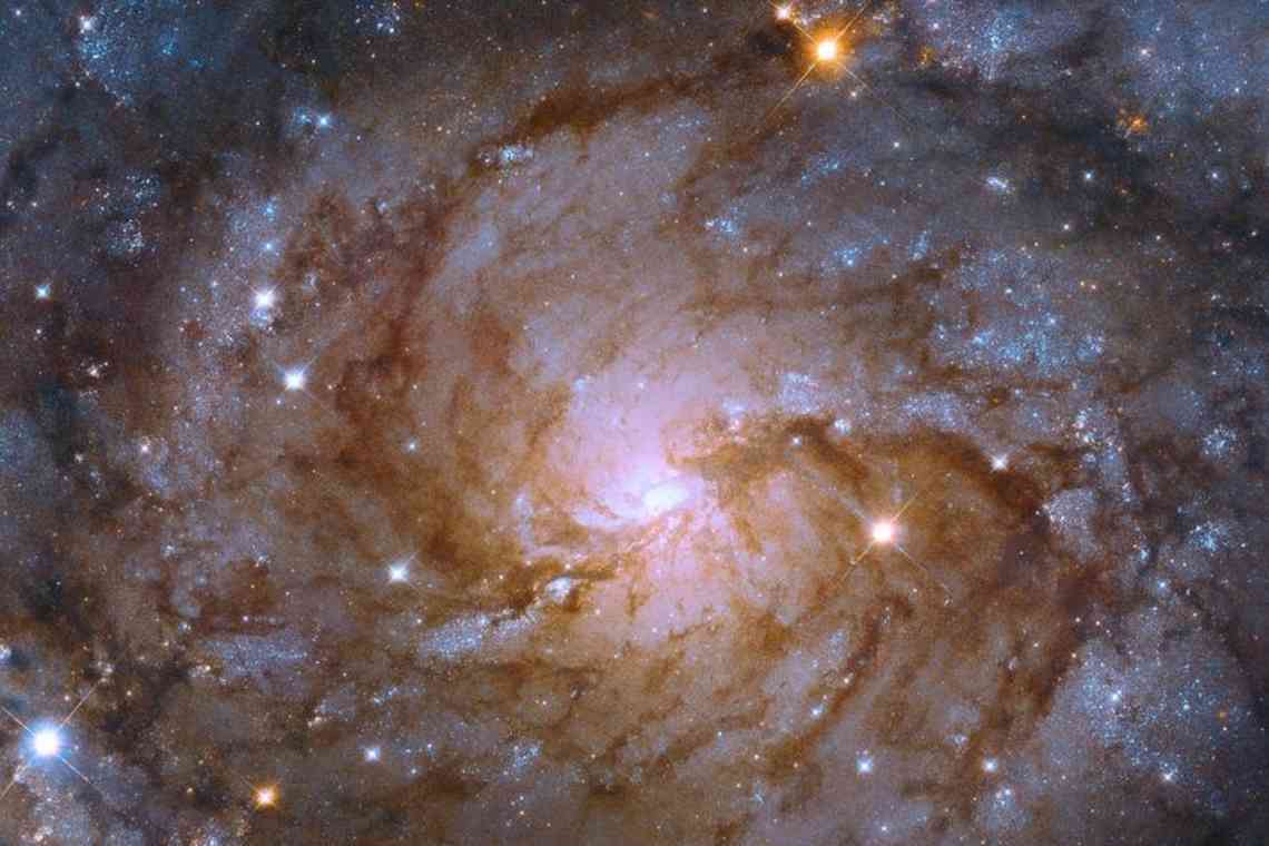 «Хаббл» показав у деталях одну з найпотужніших зірок Чумацького шляху