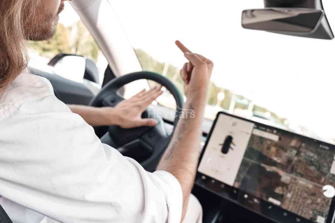 Дослідники з'ясували, що використання функції Tesla Autopilot знижує увагу водіїв "