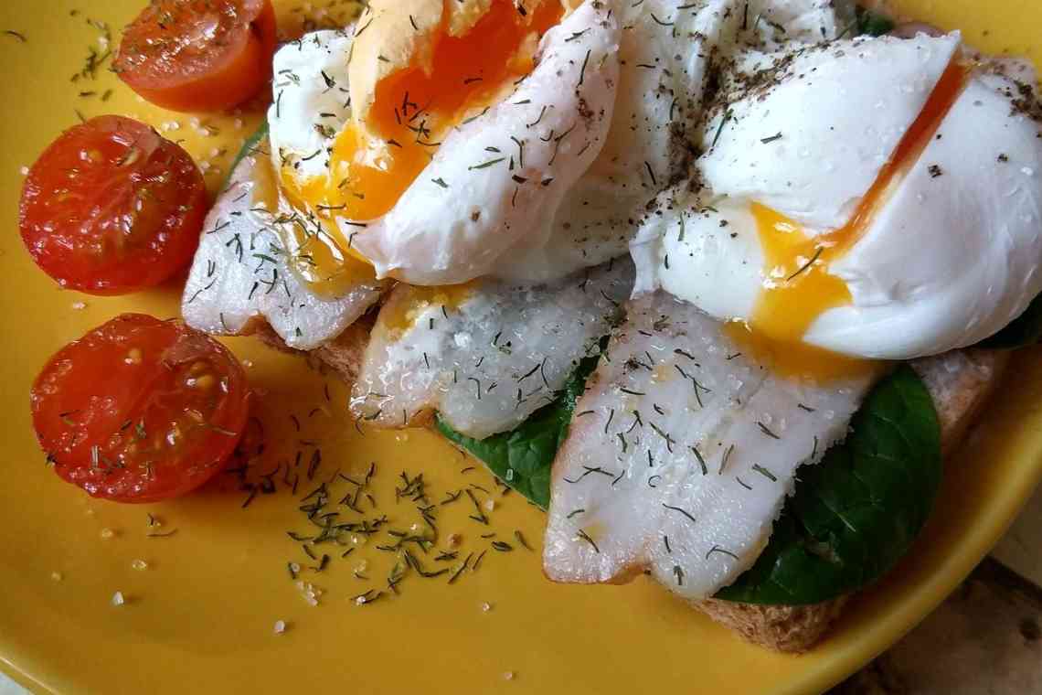 Яйце пашот у харчовій плівці - рецепти і варіанти приготування
