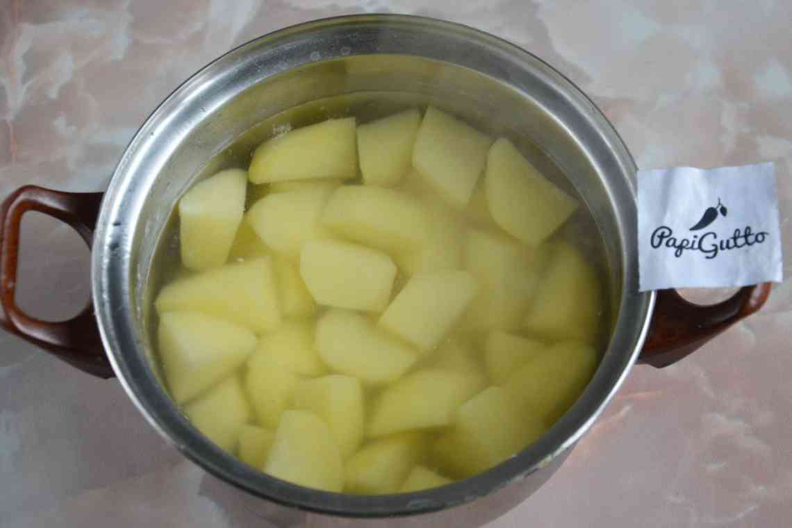 Дізнаємося як посмажити картоплю різними способами?