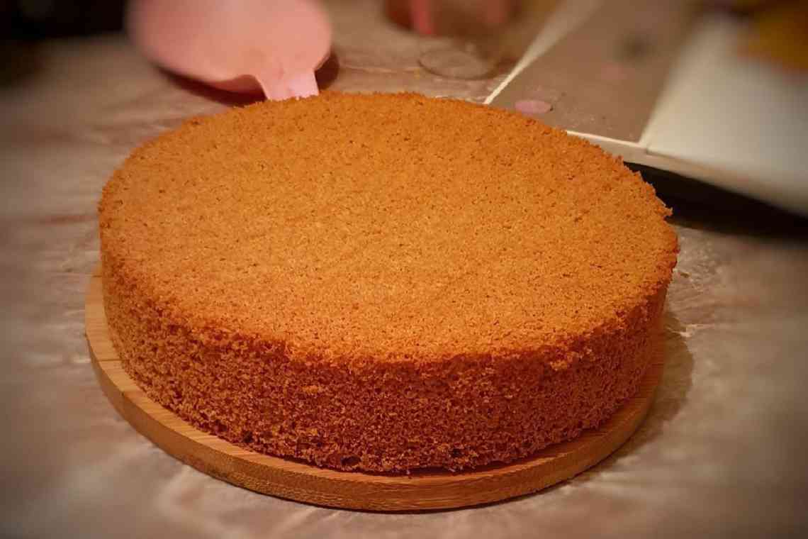 Дізнаємося як правильно приготувати бісквіт для торта: рецепт у мультиварку