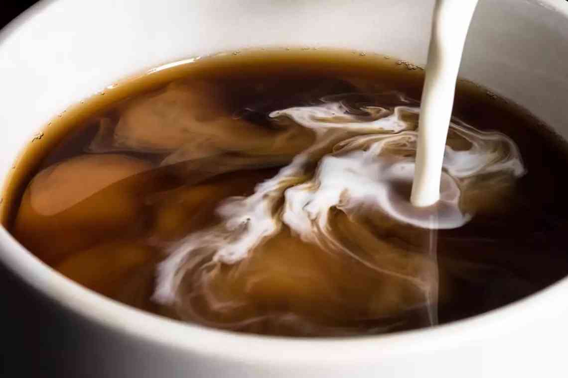 Дізнаємося що пити: молоко з кавою чи кавою з молоком?