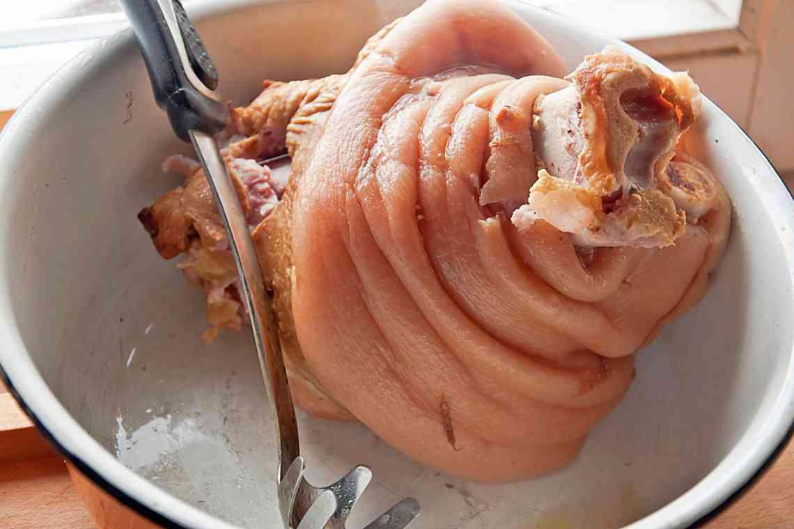 Суп зі свинячої рульки: рецепт приготування з фото