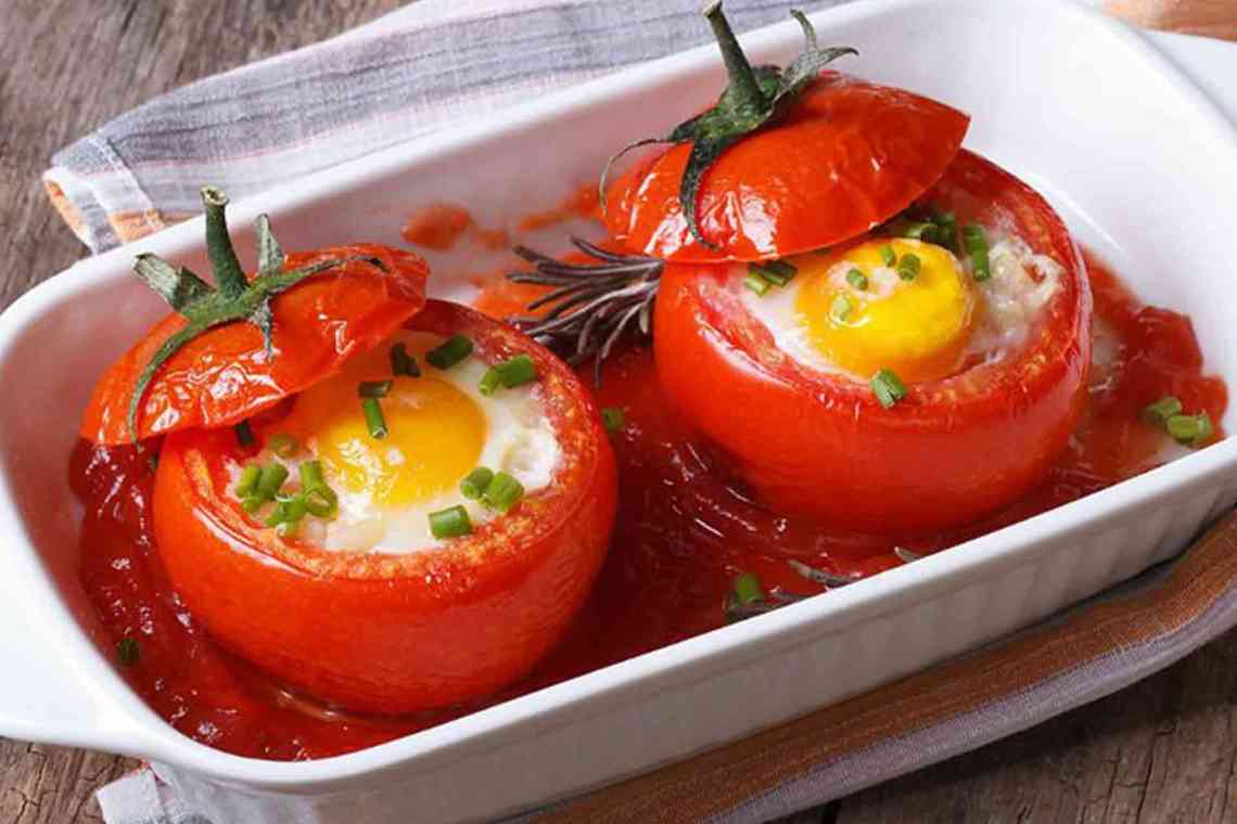 Смажені помідори з яйцями: рецепти